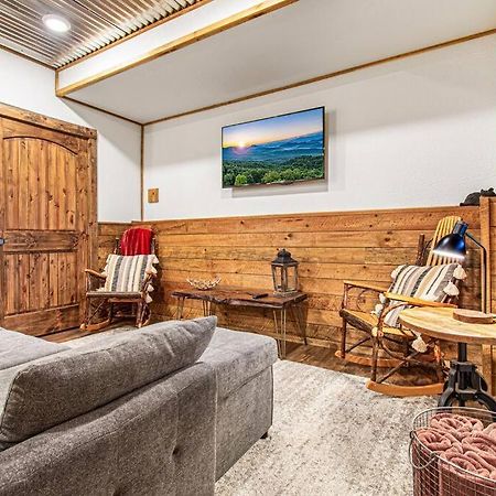 Cherry Log Summit Cabin By Bk Stays - Family Friendly - Playground - Game Room - Jacuzzi - Amazing Mountain Views ภายนอก รูปภาพ