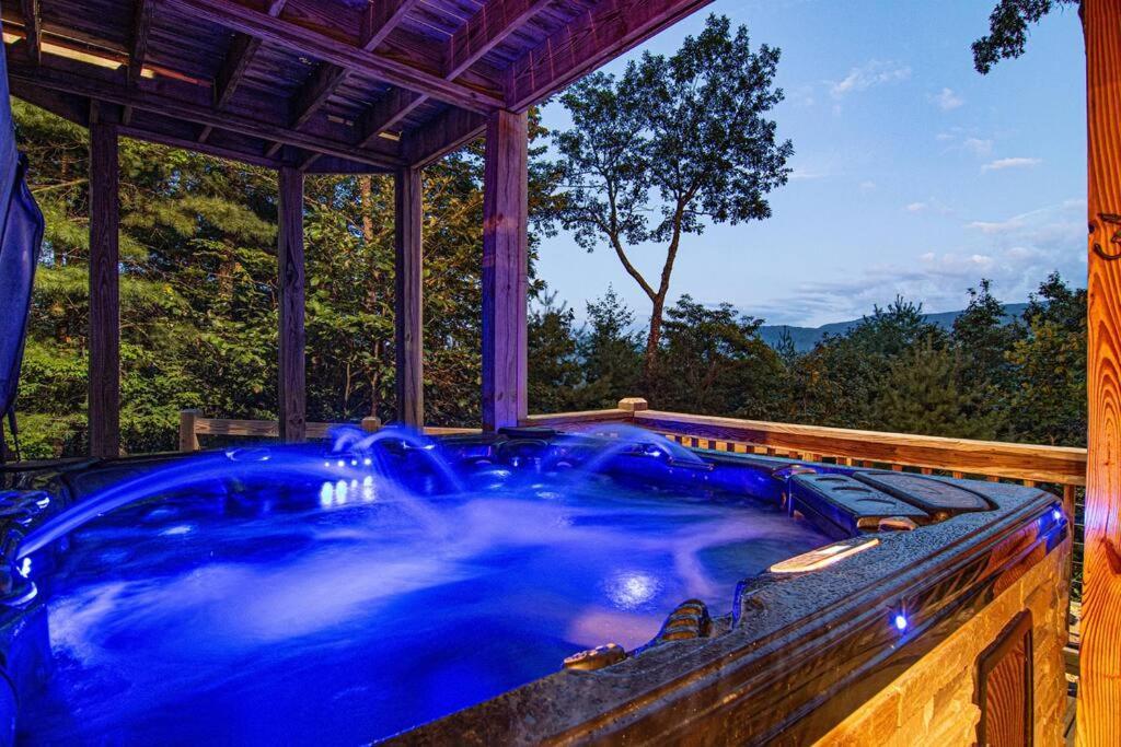 Cherry Log Summit Cabin By Bk Stays - Family Friendly - Playground - Game Room - Jacuzzi - Amazing Mountain Views ภายนอก รูปภาพ