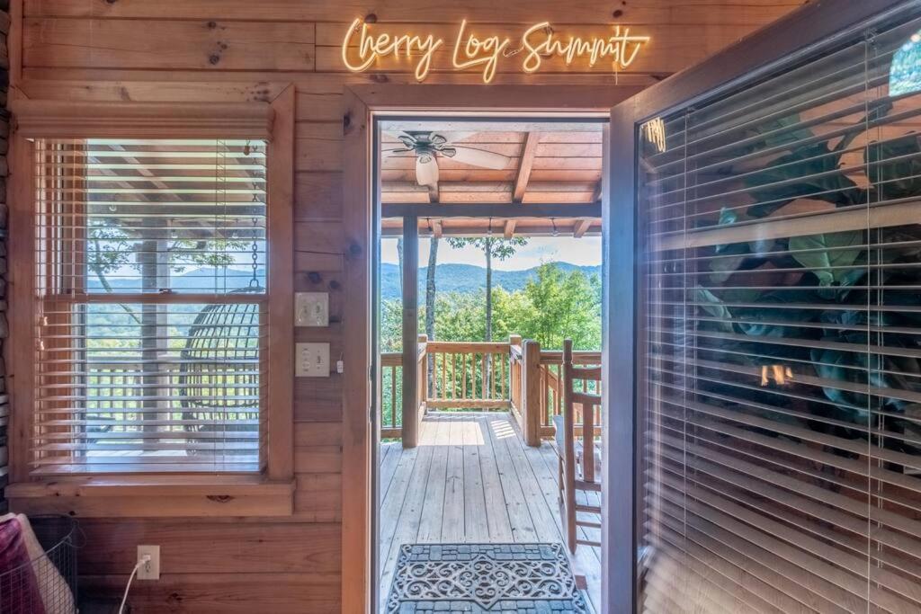 Cherry Log Summit Cabin By Bk Stays - Family Friendly - Playground - Game Room - Jacuzzi - Amazing Mountain Views ภายนอก รูปภาพ