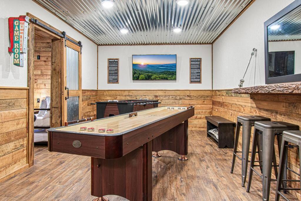 Cherry Log Summit Cabin By Bk Stays - Family Friendly - Playground - Game Room - Jacuzzi - Amazing Mountain Views ภายนอก รูปภาพ