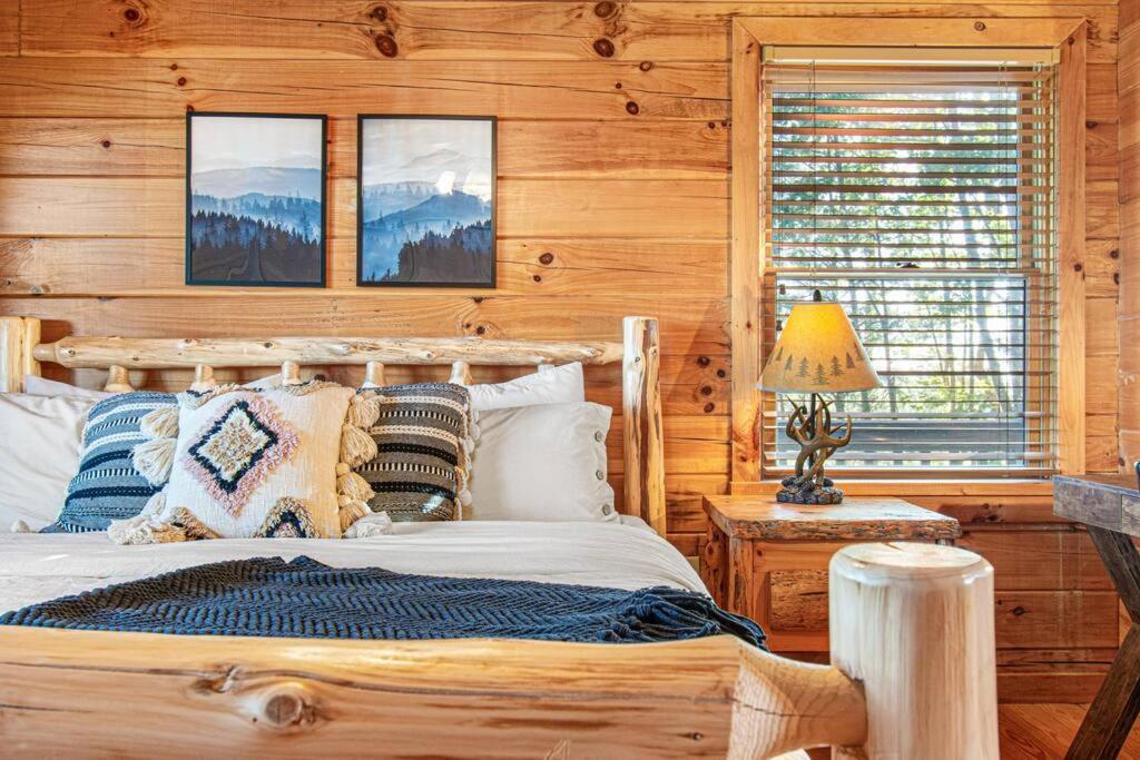 Cherry Log Summit Cabin By Bk Stays - Family Friendly - Playground - Game Room - Jacuzzi - Amazing Mountain Views ภายนอก รูปภาพ
