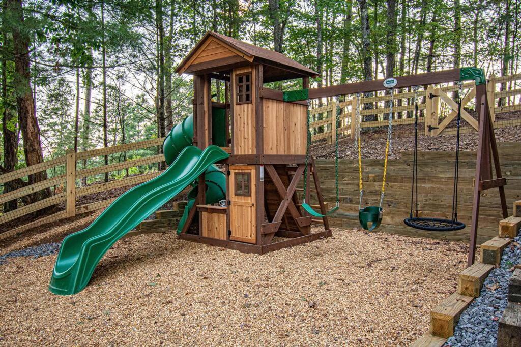 Cherry Log Summit Cabin By Bk Stays - Family Friendly - Playground - Game Room - Jacuzzi - Amazing Mountain Views ภายนอก รูปภาพ