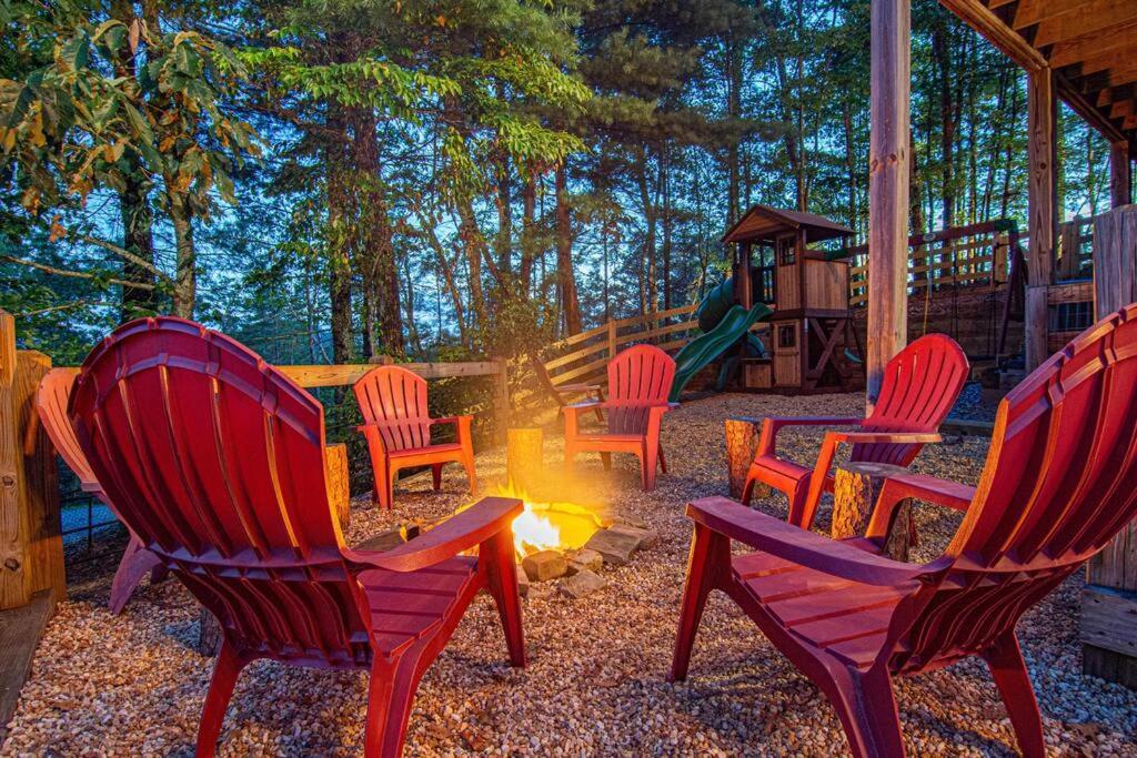 Cherry Log Summit Cabin By Bk Stays - Family Friendly - Playground - Game Room - Jacuzzi - Amazing Mountain Views ภายนอก รูปภาพ