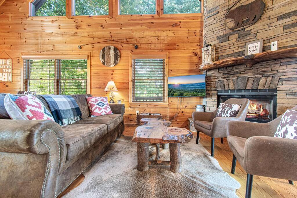 Cherry Log Summit Cabin By Bk Stays - Family Friendly - Playground - Game Room - Jacuzzi - Amazing Mountain Views ภายนอก รูปภาพ