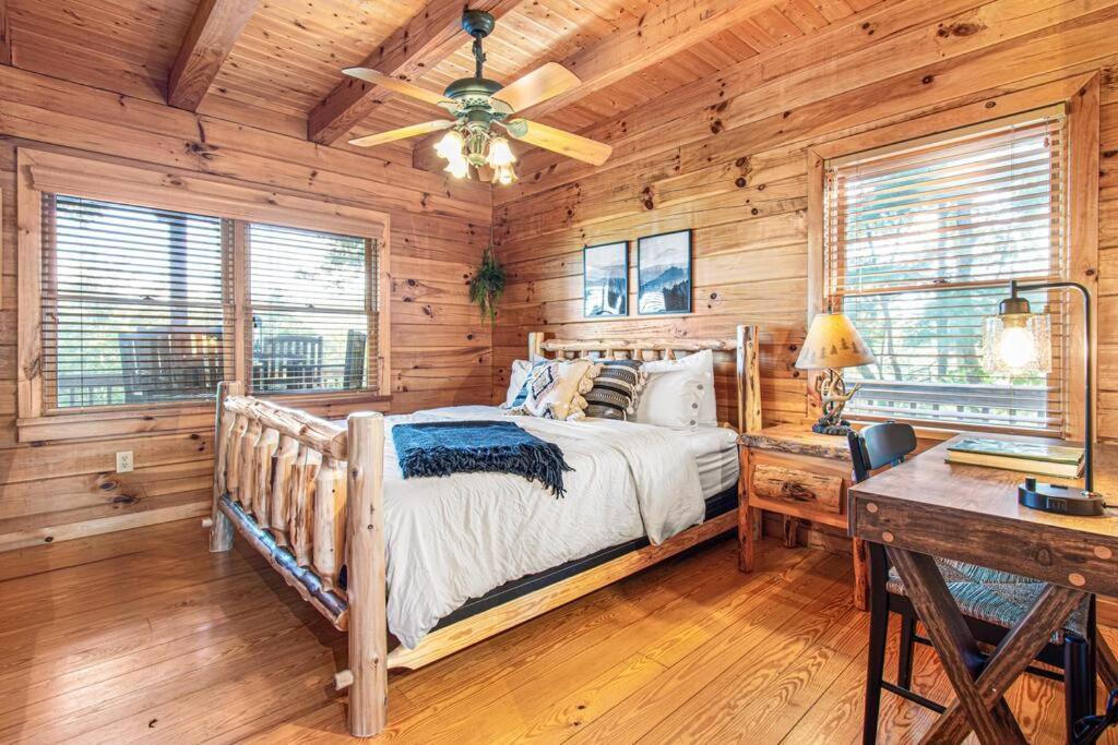 Cherry Log Summit Cabin By Bk Stays - Family Friendly - Playground - Game Room - Jacuzzi - Amazing Mountain Views ภายนอก รูปภาพ