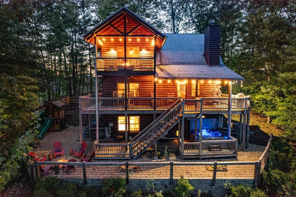 Cherry Log Summit Cabin By Bk Stays - Family Friendly - Playground - Game Room - Jacuzzi - Amazing Mountain Views ภายนอก รูปภาพ